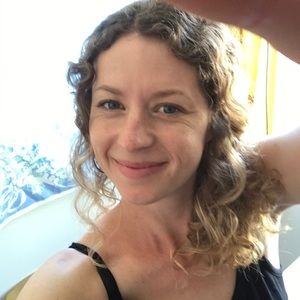 Meet your Posher, Carrie